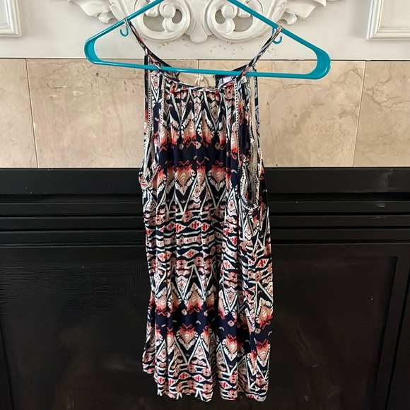 Chic Sleeveless Tribal Print top - Picture 1 of 4